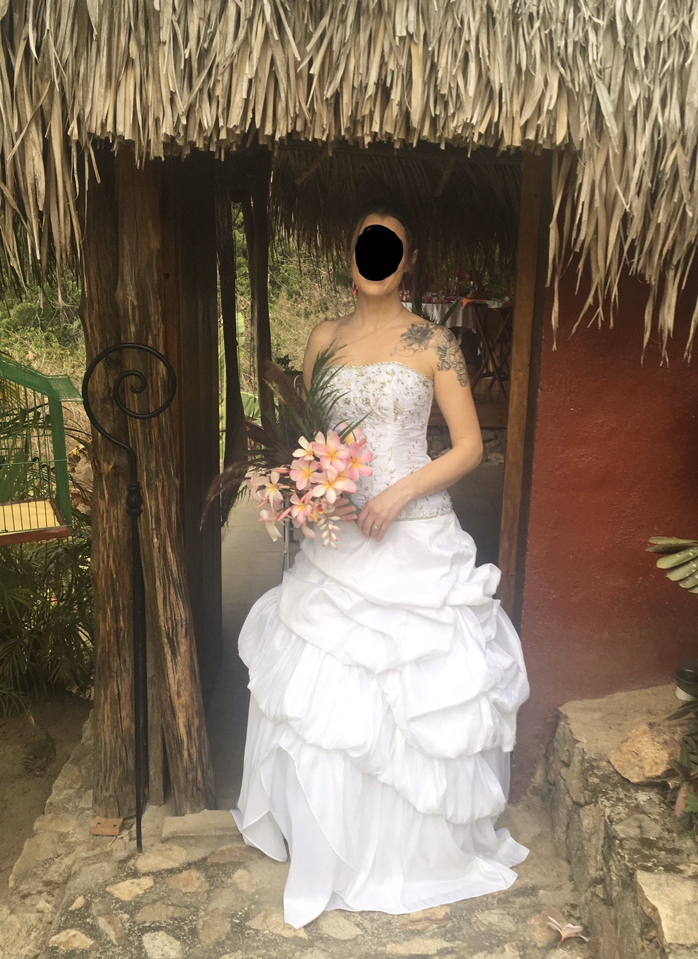 Beautiful XS corset style wedding dress, size 2-4
