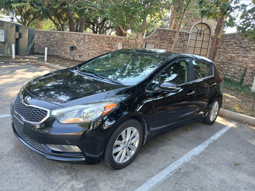 2014 KIA Forte 5-Door