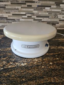 Karousel  Cake Turntable