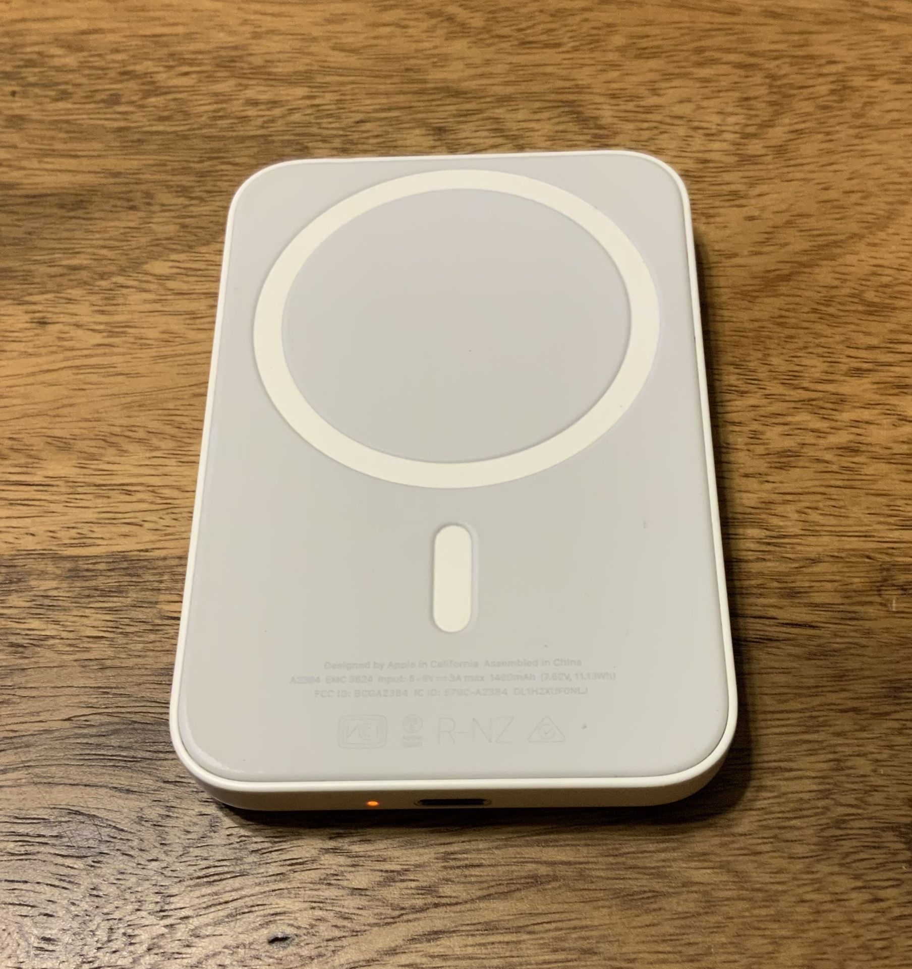 Apple Magsafe Battery pack WIRELESS CHARGING