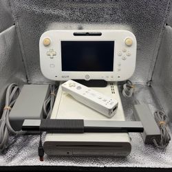 Nintendo Wii U White Console 8GB, TESTED & WORKING!