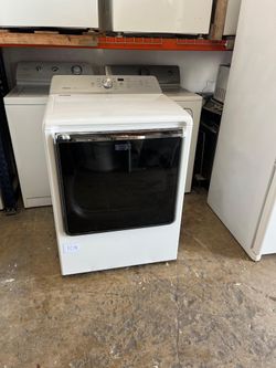 Maytag XL Capacity Gas Dryer 