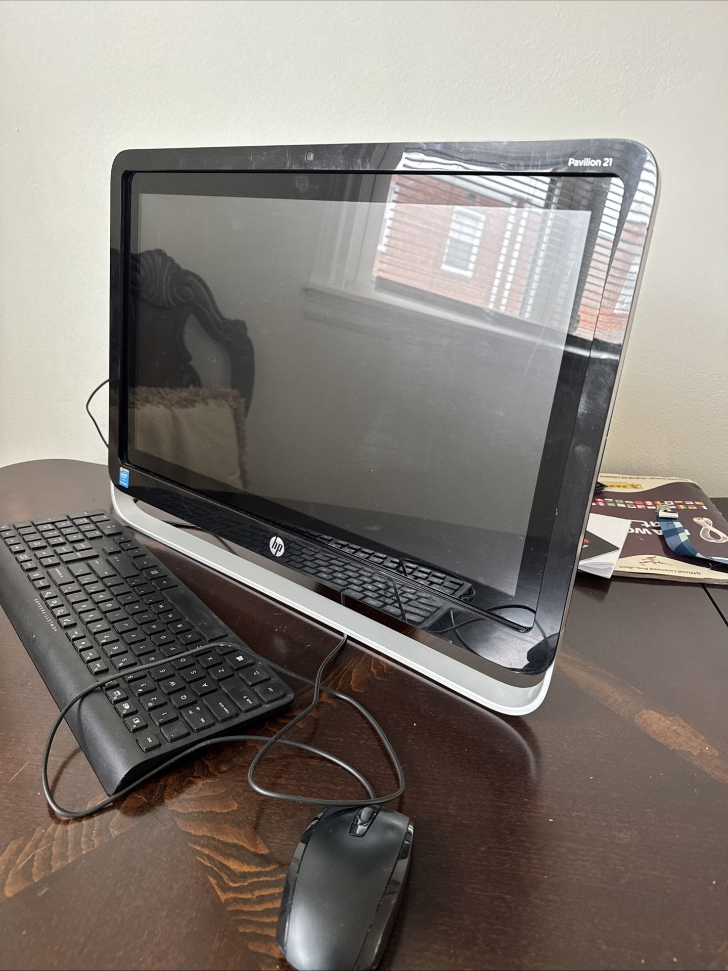 Hp Pavillion Intel i7 4765 2.0GHz 16GHam  1T Windows 11 X64 Installed.
