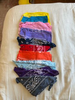10 Multi-colored bandanas