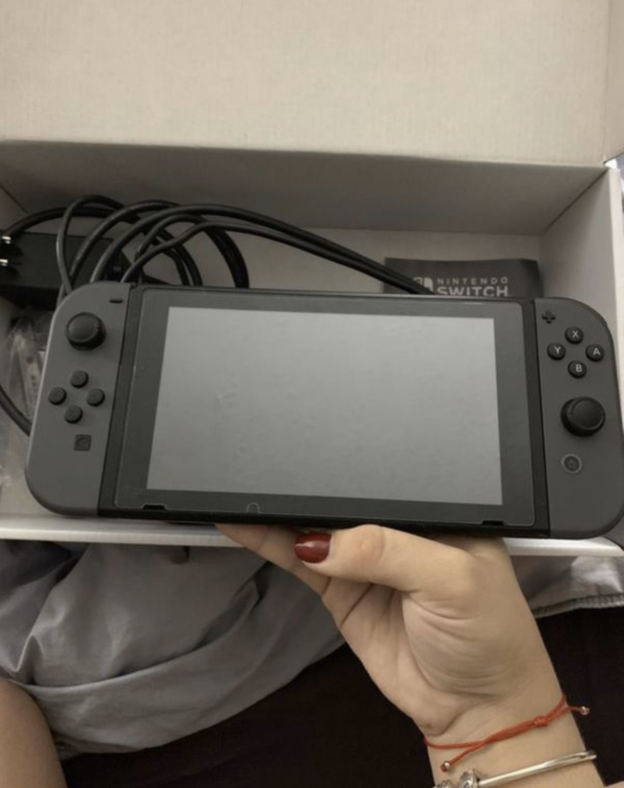 NINTENDO SWITCH ALMOST NEW