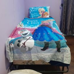 Twin Size Bedding Set for Girls