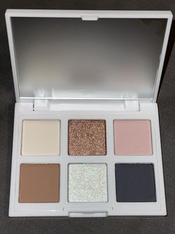mini eyeshadow palette