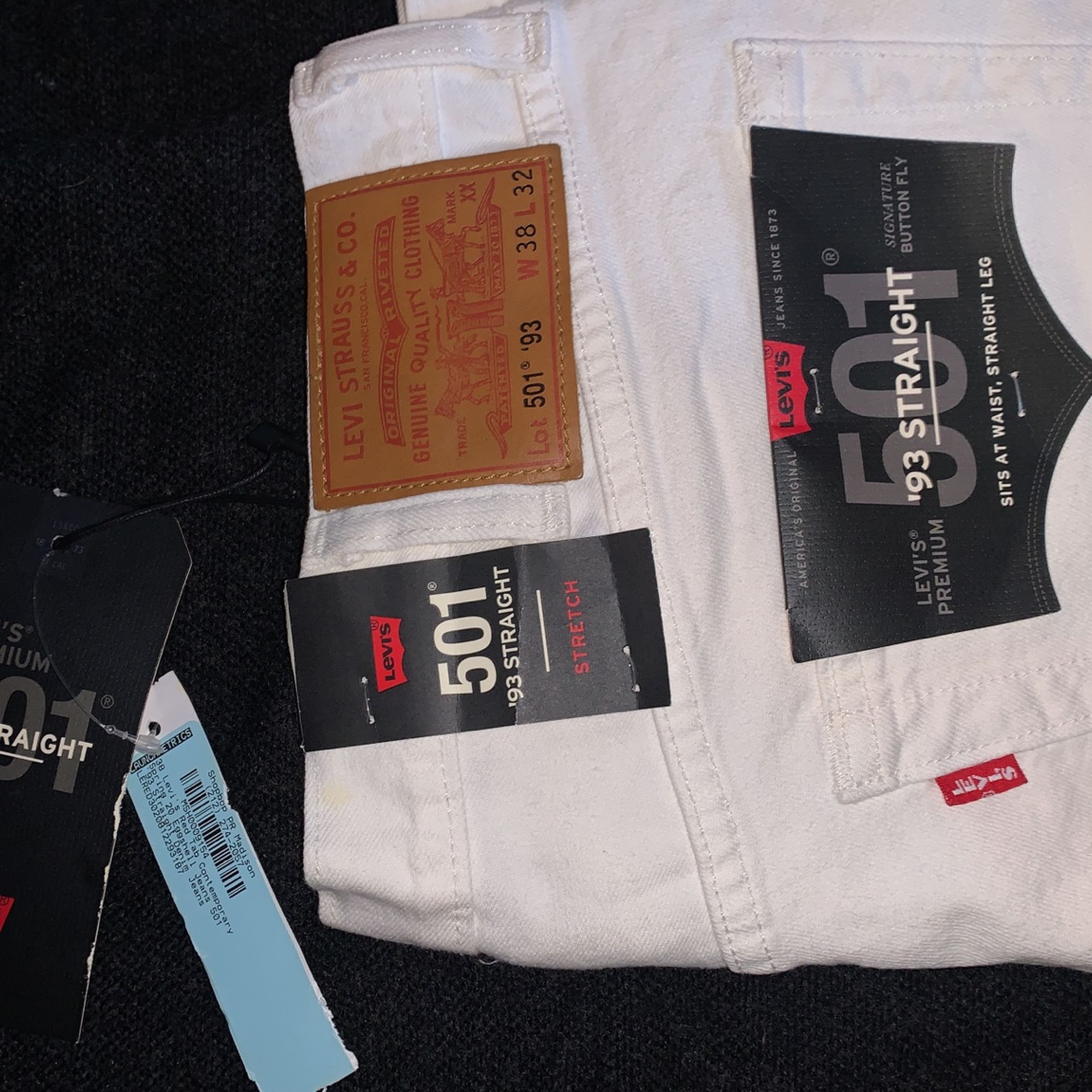 White Levi’s Jeans