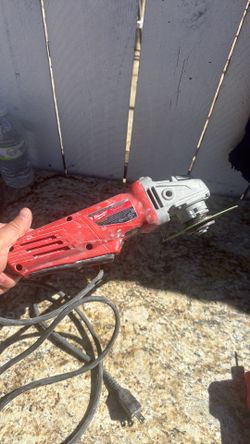 Milwaukee grinder
