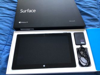 Like New Microsoft Surface RT  Tablet $160