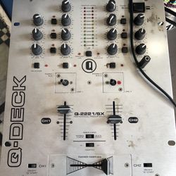 Q-Deck American DJ / Q-2221/SX
