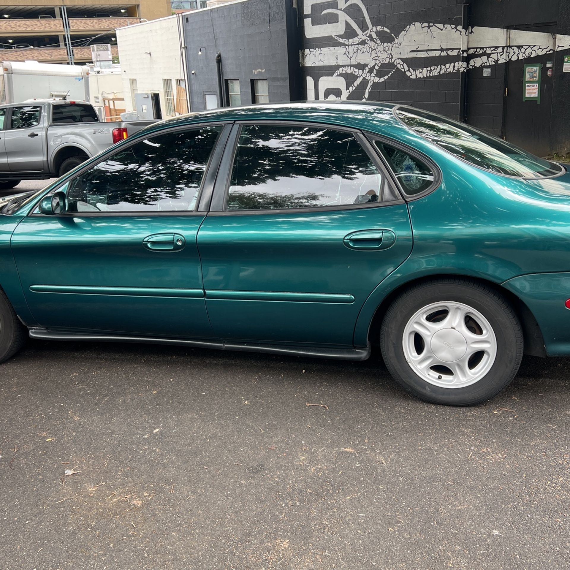 1996 Ford Taurus