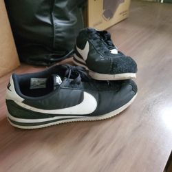 Black NIKE Cortez