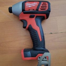 Milwaukee M18 1/4 Inch Impact Driver 