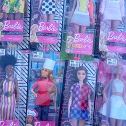 2019 BARBIE FASHIONISTAS DOLLS