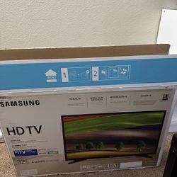 Samsung 32" Class HD TV M4500