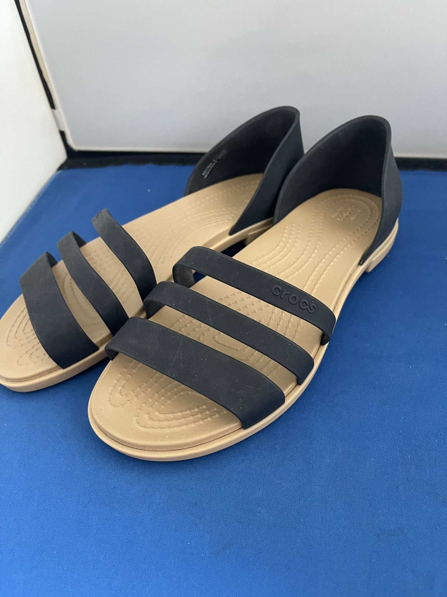 Crocs Tulum Open Toe Flat Slip on Black Sandals Women's Size 6