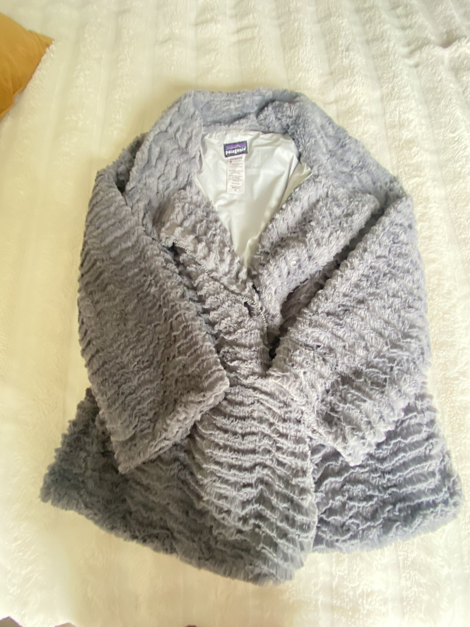 Patagonia Faux Fur Sweater XL