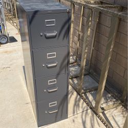 File Cabinet With Lock 