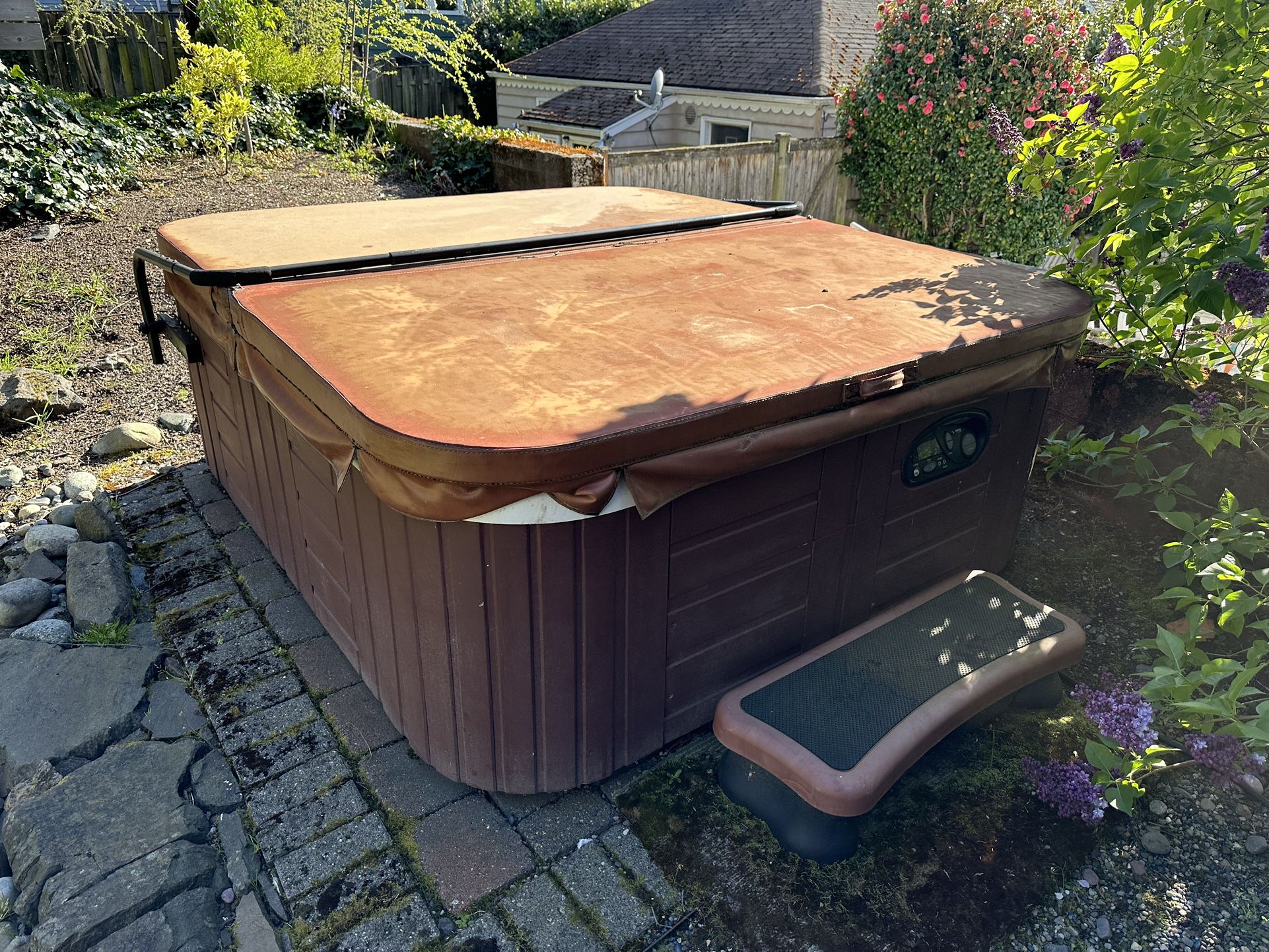Free Outdoor Hot Tub