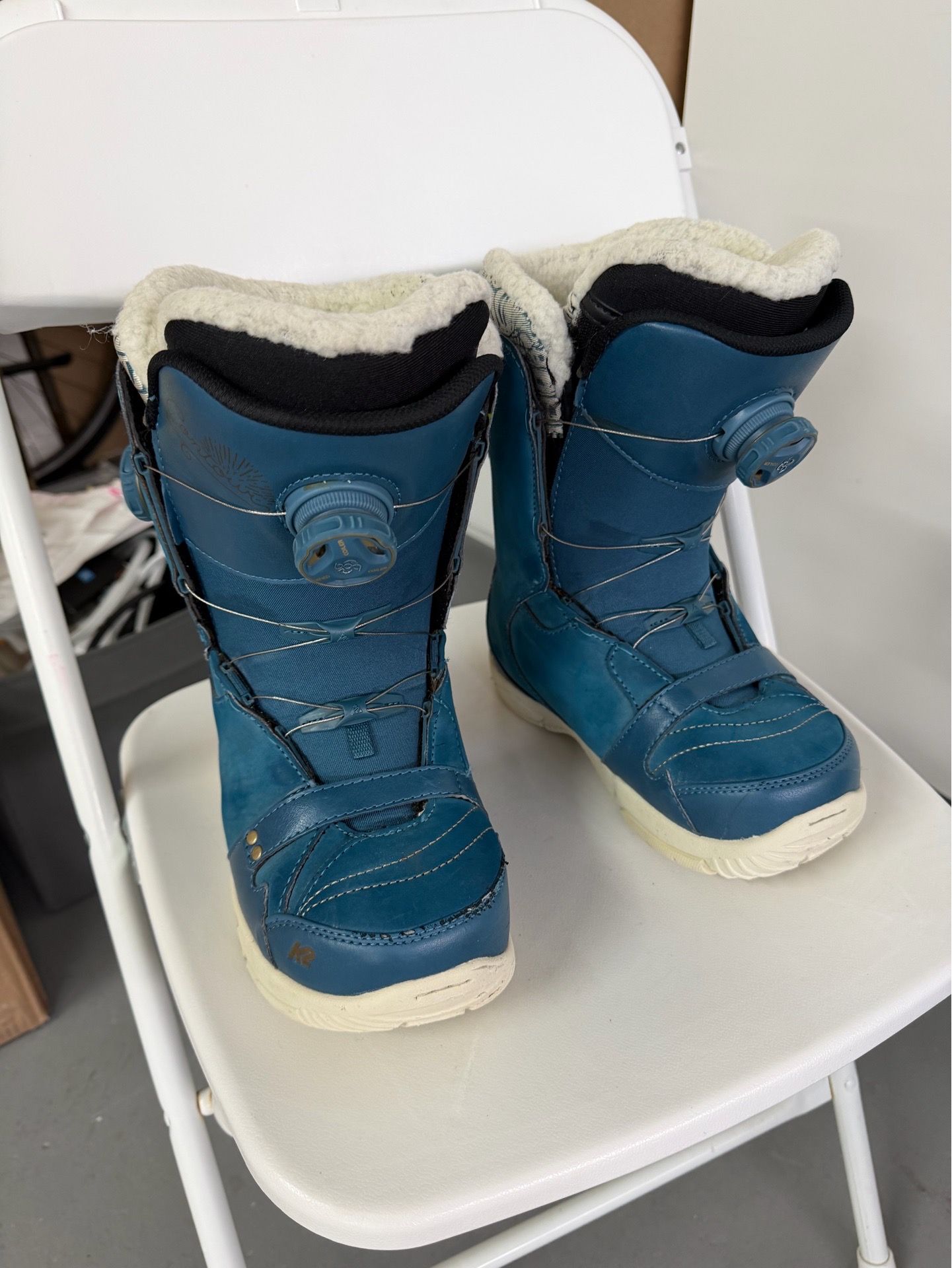 K2 Contour Women's Blue Snowboard Boots.