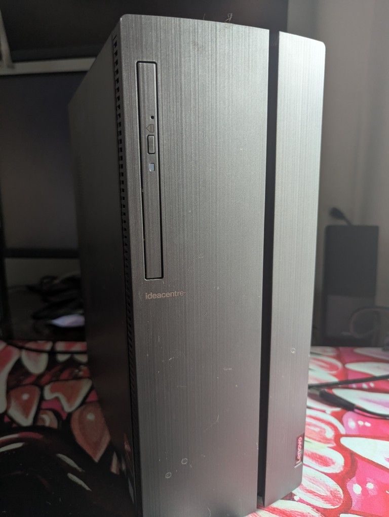 Lenovo Ideacentre Desktop PC