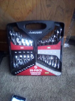 28 Piece Husky Tool Set