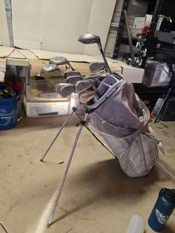Golf club set right hand