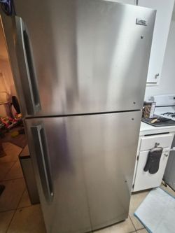 Arctic king refrigerator