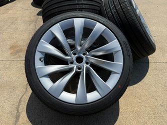  20” 2025 Tesla Model Y Juniper wheels Hankook EVO 255/40R20 HAS TPMS NEW