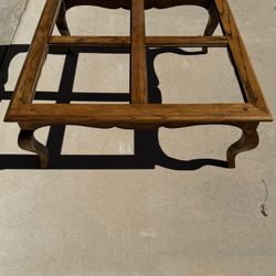MUST GOOO TODAY!!! BEAUTIFUL!!!         Vintage Center Table (Read Description)