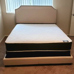 NEW Queen MATTRESS and BOX SPRING. Bed frame not included👍