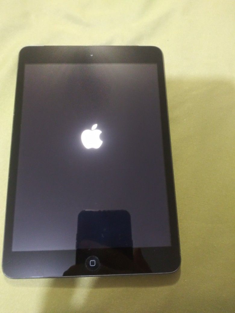 Apple. ipad. mini a1454 sell or. trade