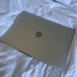 MacBook Pro 13 Inch M2 Like New 