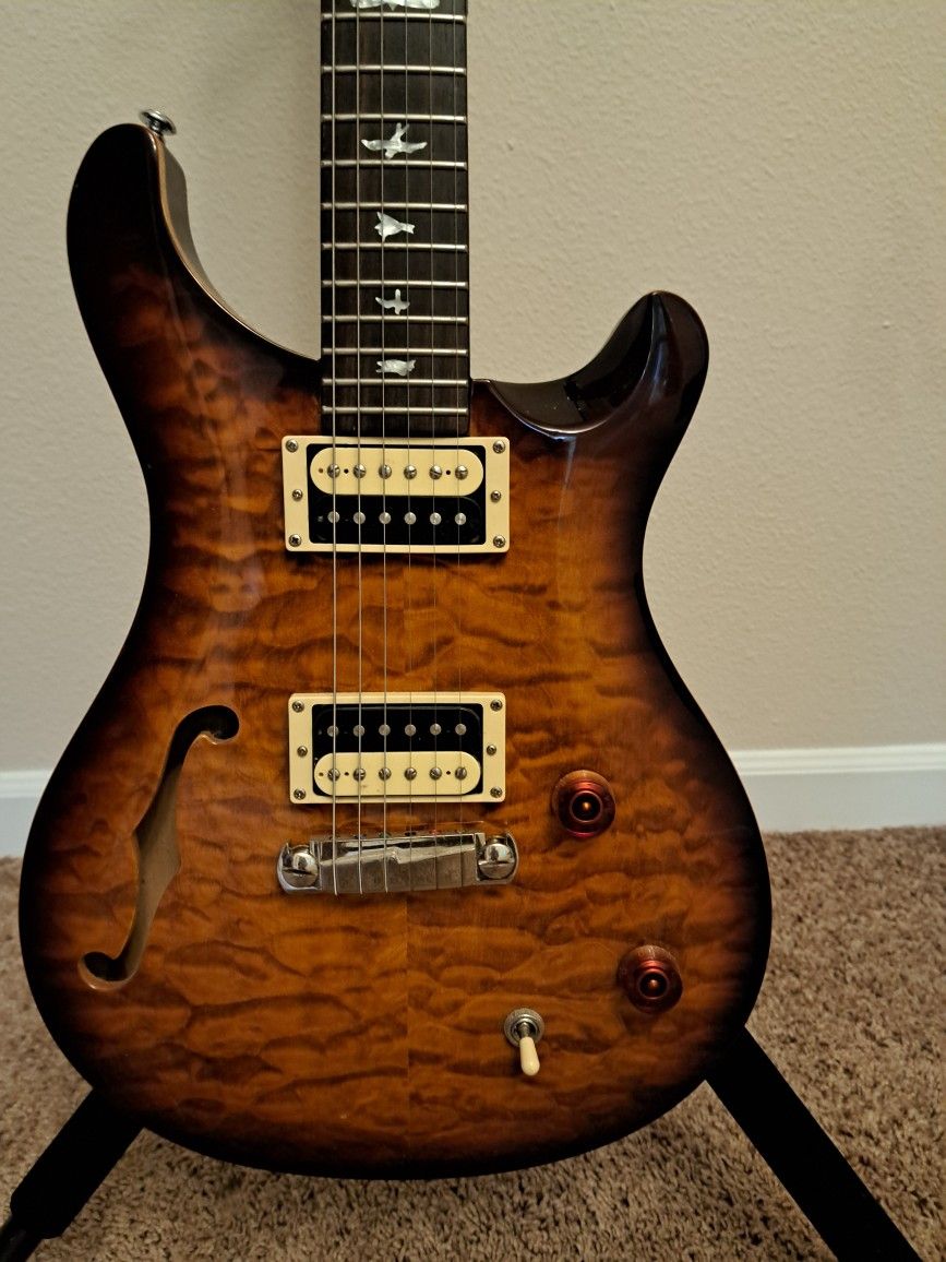 PRS SE CUSTOM 22 SEMI HOLLOWBODY