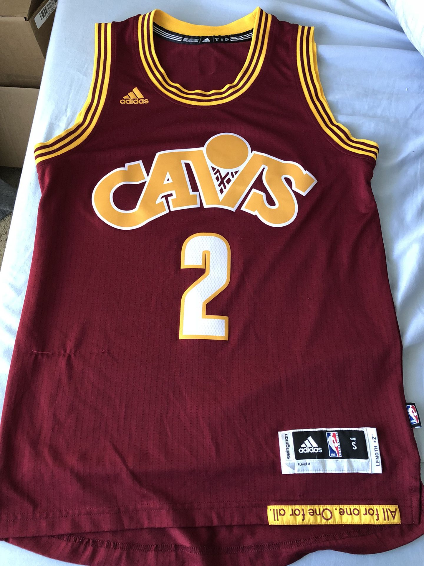 Kyrie Irving (EXTRA LARGE) Dallas Mavericks Home Jersey for Sale in  Raleigh, NC - OfferUp
