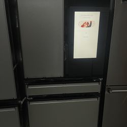 36” Family Hub  Bespoke French Door 4 Door Fridge. Standard Size 