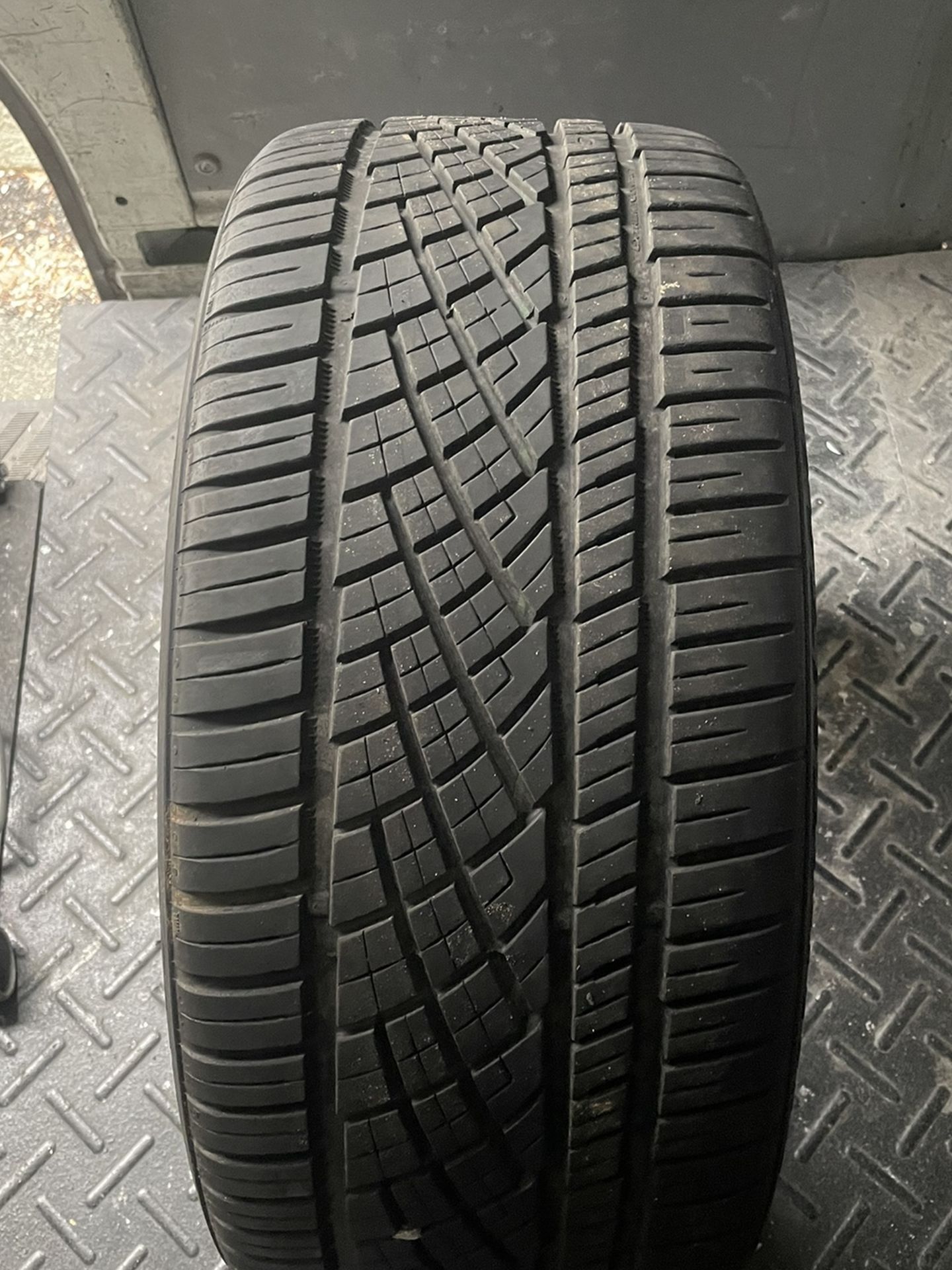 2x Continental Extreme Contact All Season Tires