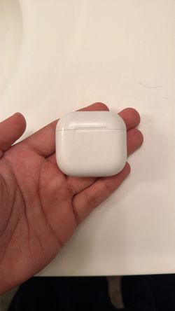 AirPods 4