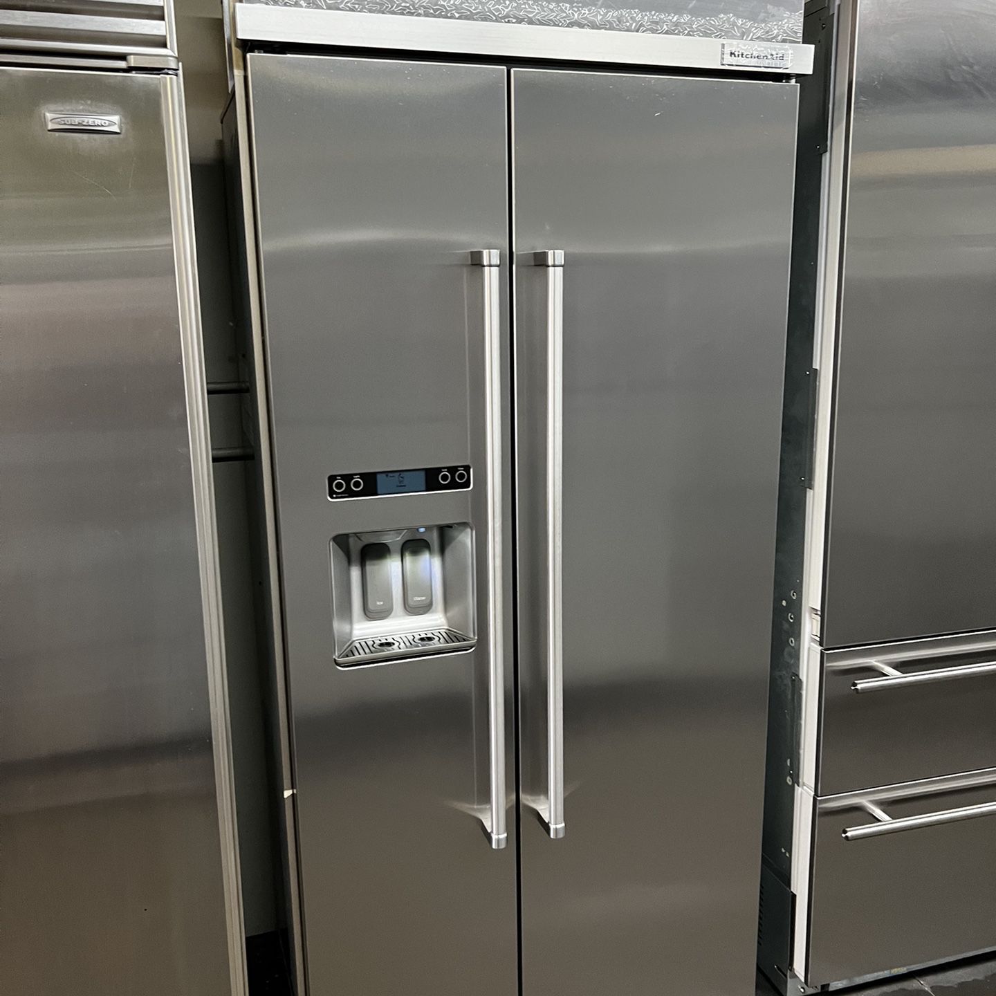 Kitchen Aid 36”Wide Side By Side Built In Stainless Steel Refrigerator 