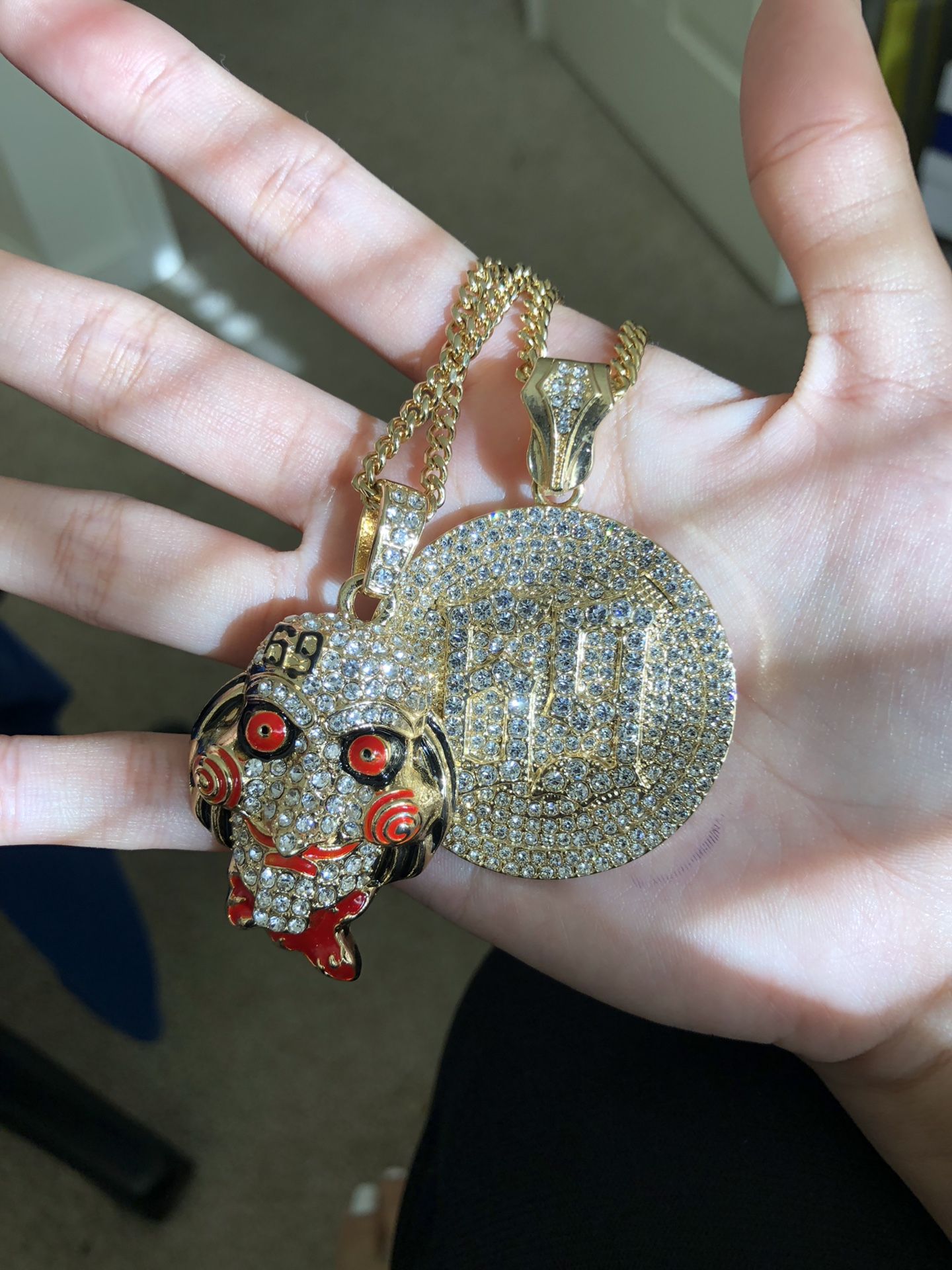 Tekashi 6ix9ine chains