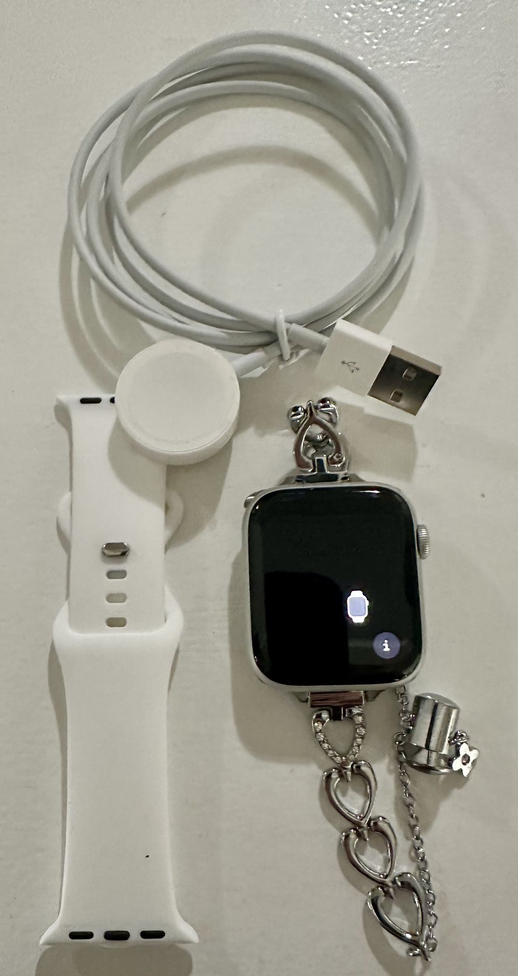 Apple Watch SE Series 2nd Generation Silver Case With Silver Bracelet Band