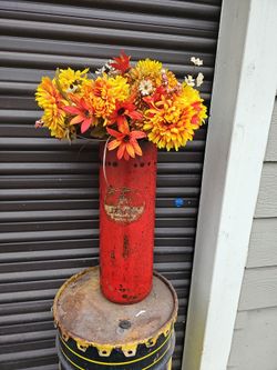 Fire extinguisher planter