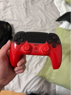 Red/Black ps5 controller