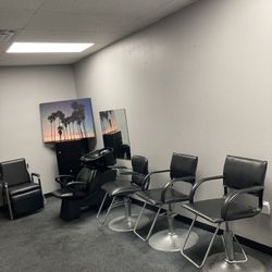 Barber Chairs / Salon Furniture 