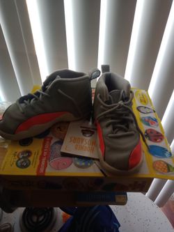 Kids Jordans Size 10c