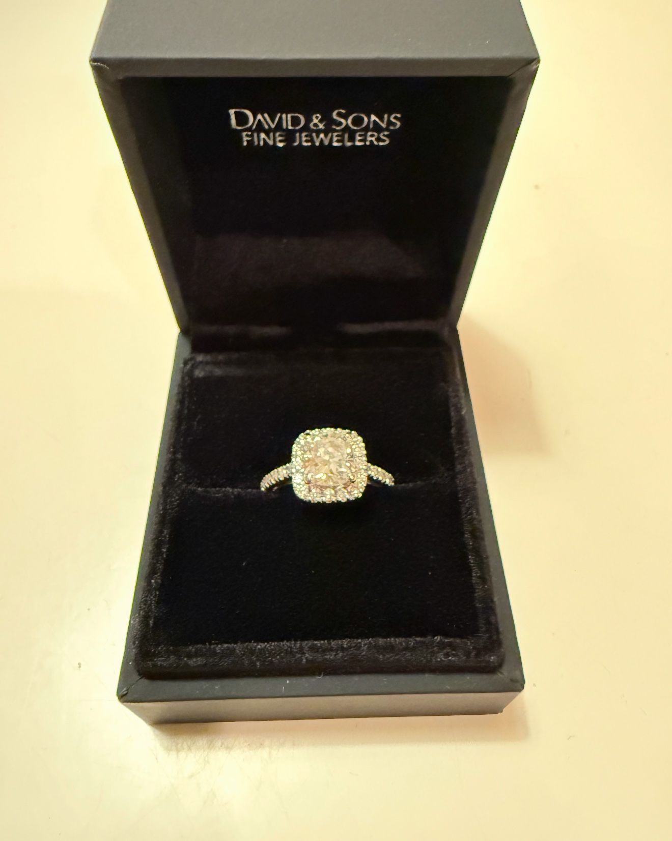18k white gold Diamond Engagement Ring