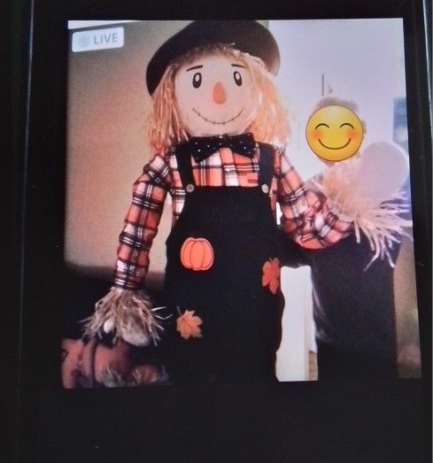 Halloween LARGE 6 FT. SCARECROW Door Greeter - Brand New