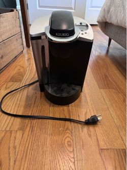 Keurig with Kcup holder