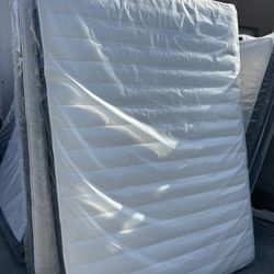 Brand New Pillow top Queen Size Mattress Set